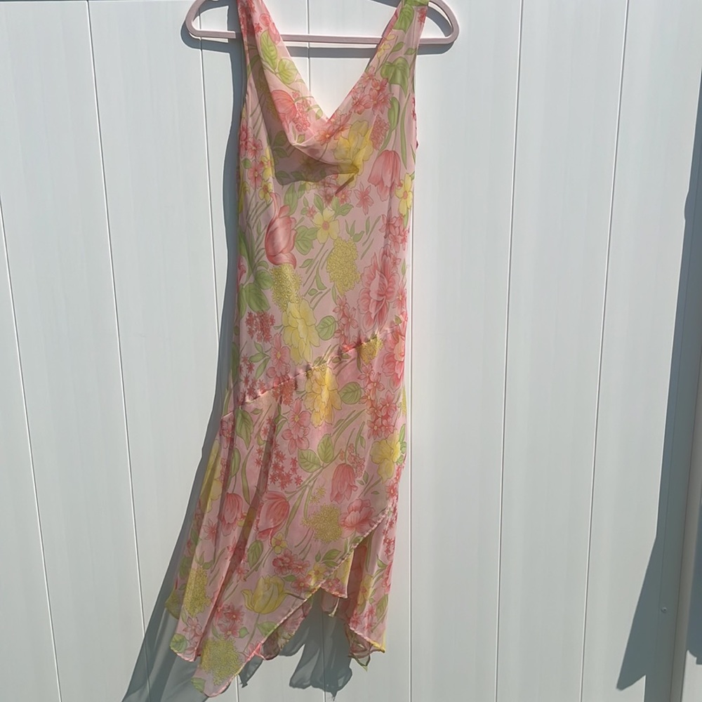 Vintage 90s absolutely gorgeous floral dress excellent cond
